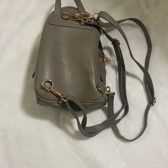 SOLD - Picture 3 of 4